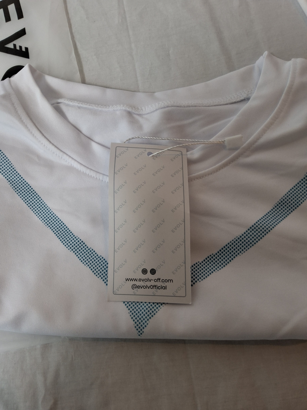 White‎ Men’s Jersey Shirt - Medium - Picture 4 of 4
